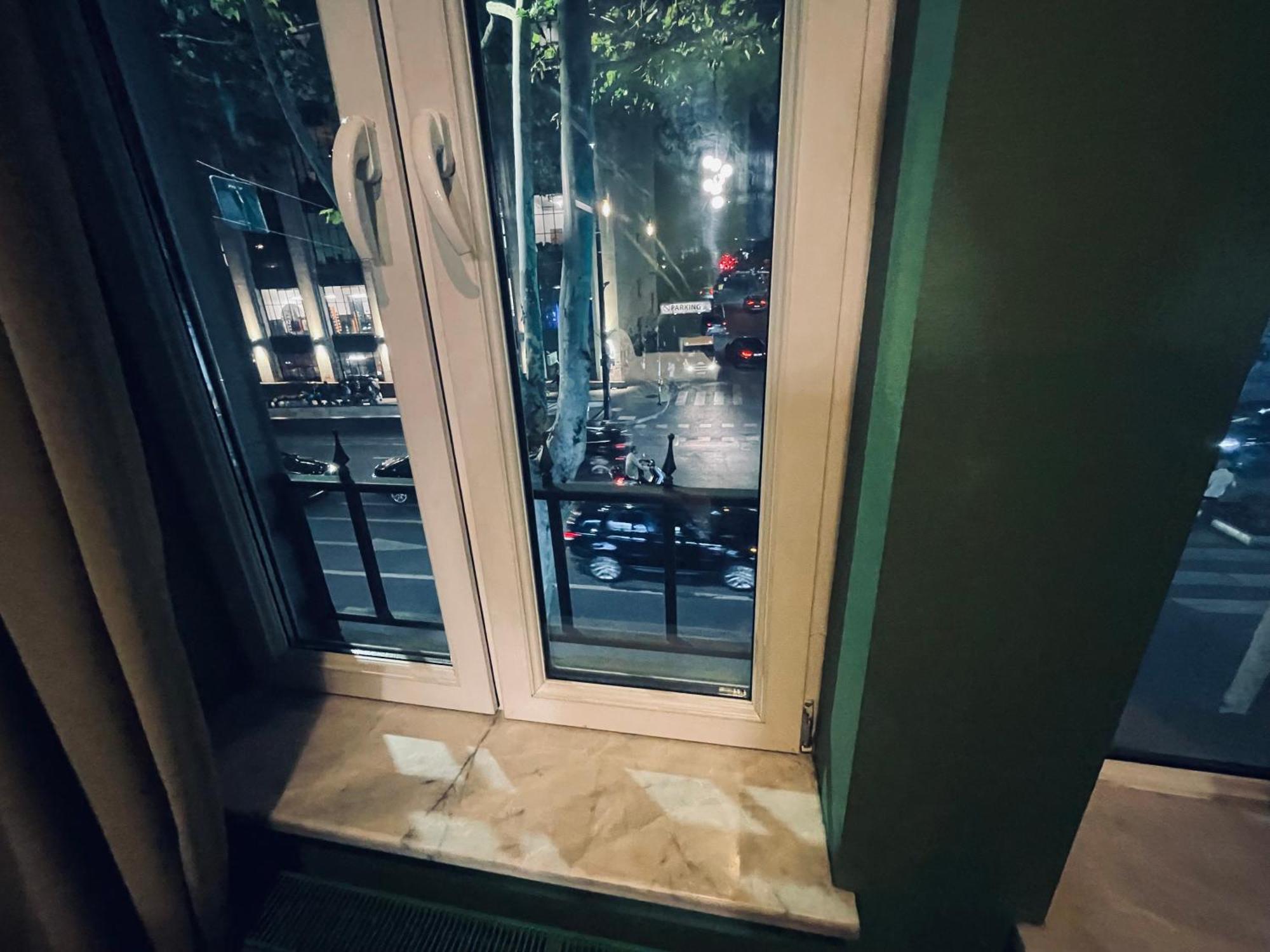Freeze Inn ティビリシ エクステリア 写真